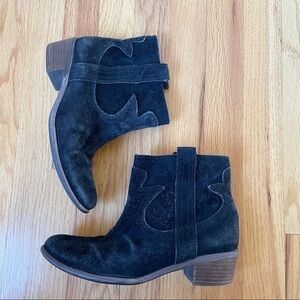 Lucky Brand Terra Suede Ankle Bootie Western Stacked Heel Black 6.5